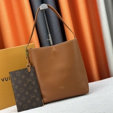 Louis Vuitton Hobo Bags